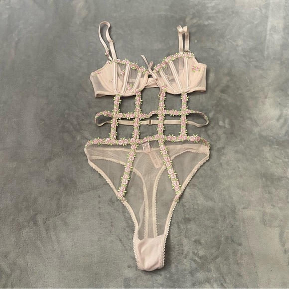 New! Victoria’s Secret Very Sexy Wicked Rosebud Embroidery Teddy 4191 - Picture 6 of 10